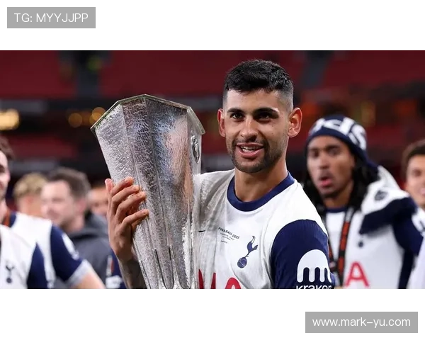 巴萨备选中卫热刺降级签罗梅罗